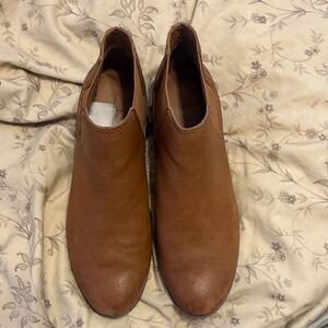 Frye Mallory Chelsea Boots In Cognac